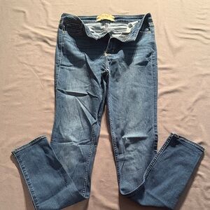 Hollister Women's Straight Leg Super Skinny Blue Jeans